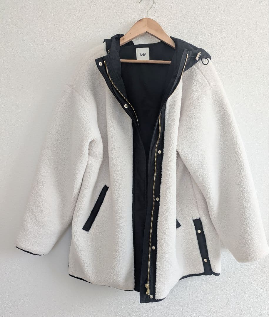 今期未使用【LEE掲載】anyオンワード樫山ボアコートＬ白☓黒