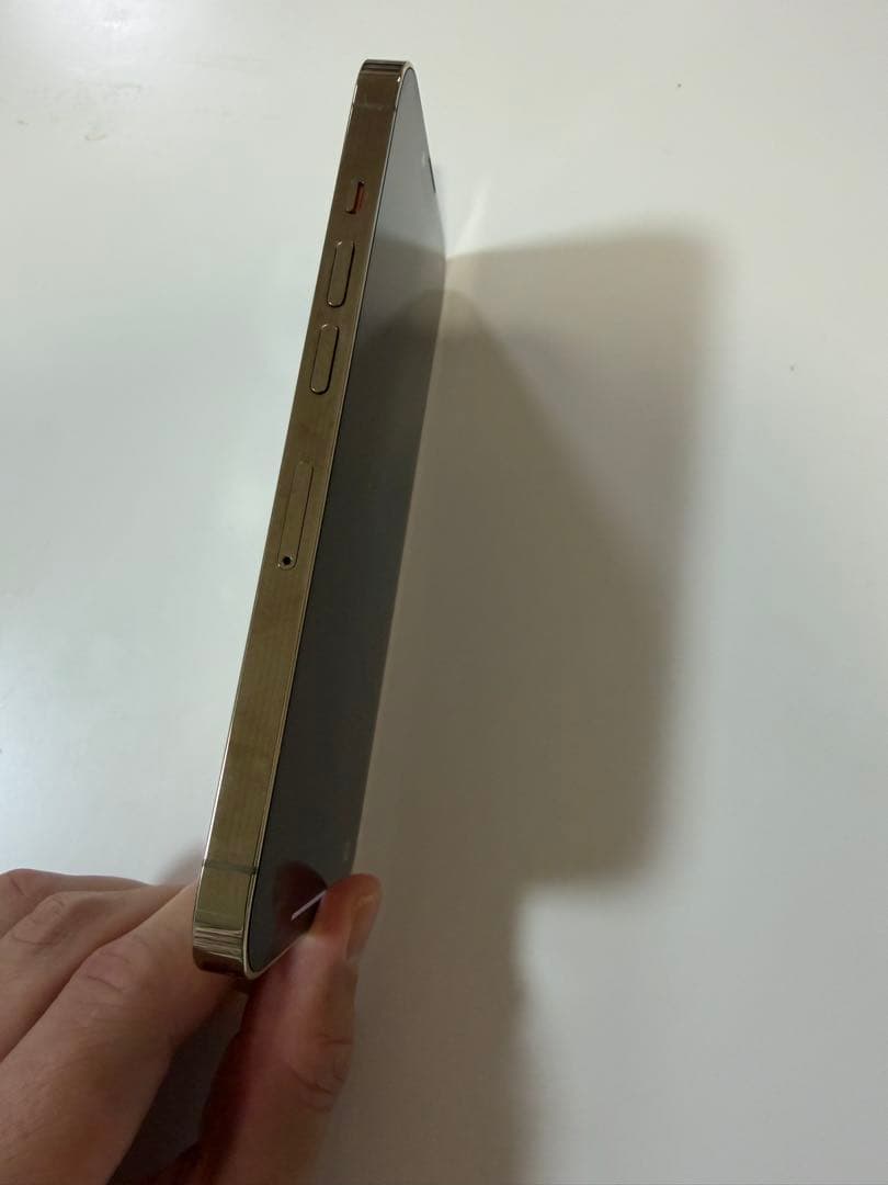 Apple iPhone 13 Pro 256GB、SIMフリー、ゴールド