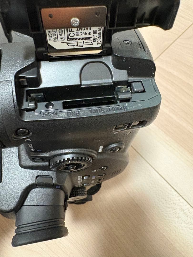 ソニー SONY サイバーショット Cyber-shot DSC-R1