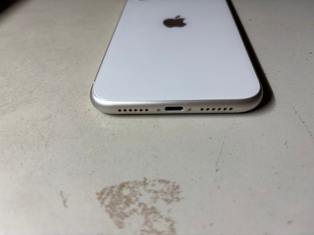 iPhone11 ホワイト 64GB