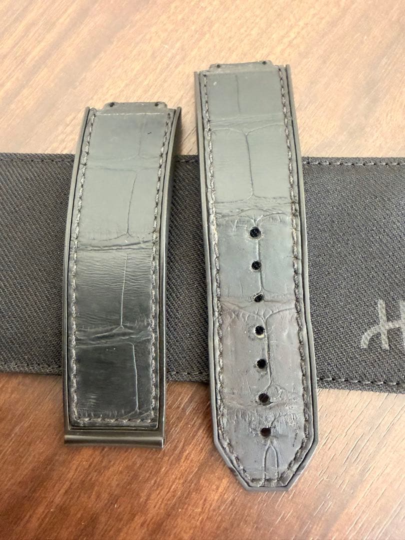 ⭐️正規品HUBLOT ビッグ・バン 44mm純正アリゲーター×ラバーベル黒中古♪