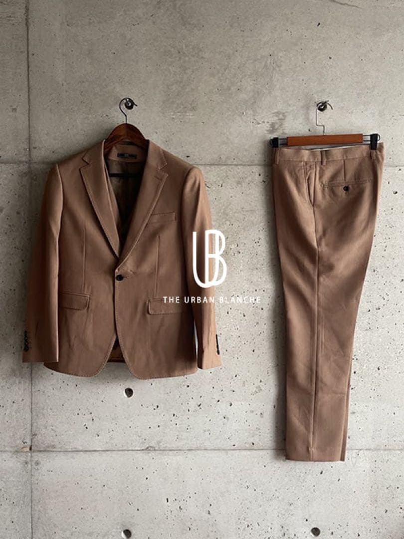 アーバンブランシュ　ベージュ スーツ ジャケットパンツセット