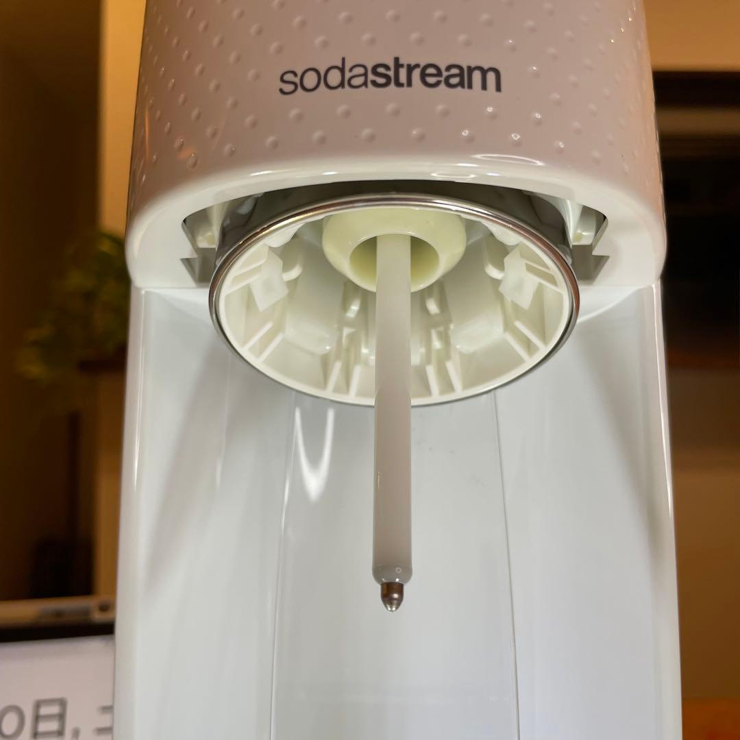 ほぼ新品ソーダストリーム スピリットW シリンダー2本 、未使用1Lボトル1本