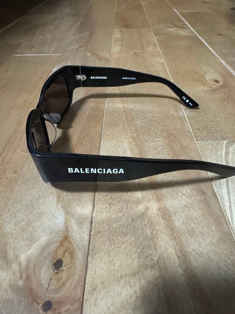 ぴ*ー様 BALENCIAGA ブラック サングラス