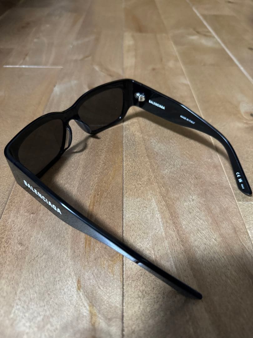 ぴ*ー様 BALENCIAGA ブラック サングラス