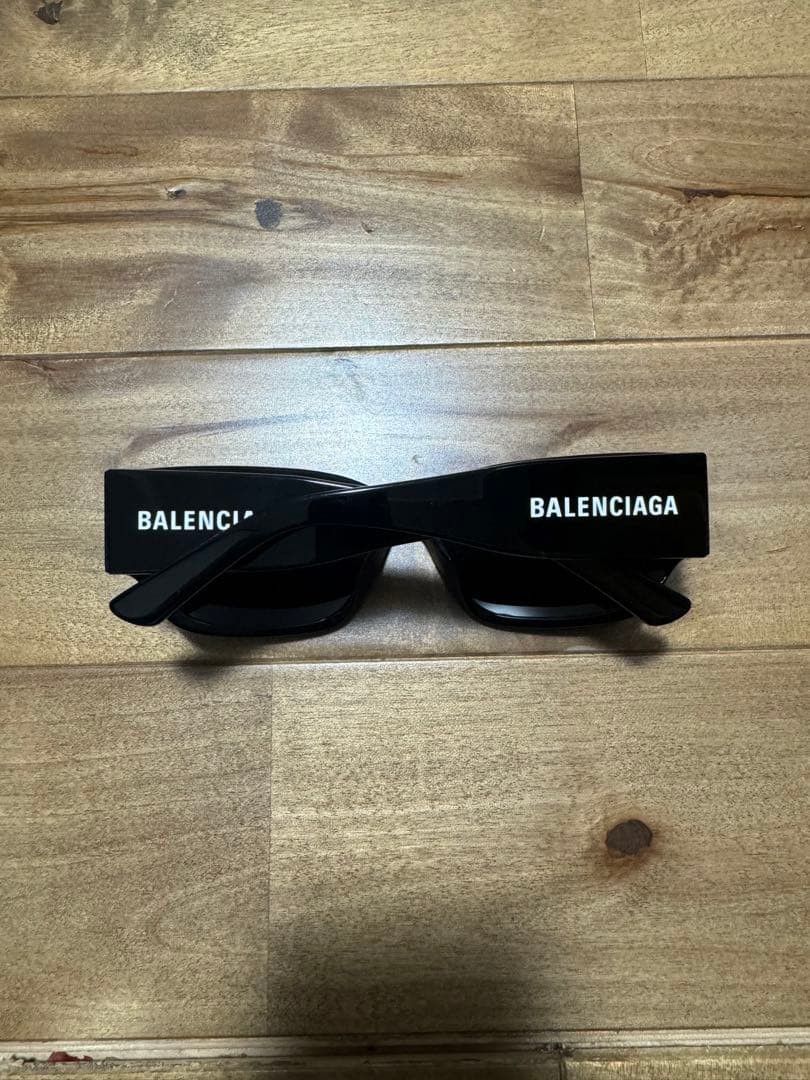 ぴ*ー様 BALENCIAGA ブラック サングラス