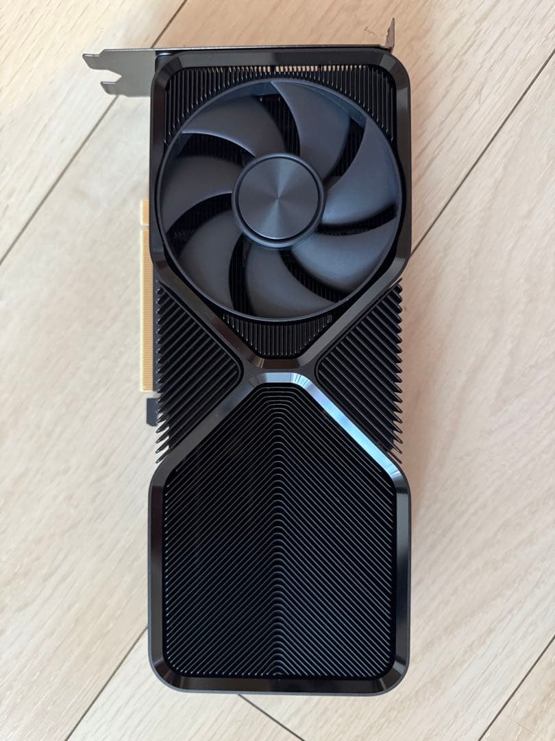 グラフィックボード・グラボ・ビデオカード NVIDIA RTX 4070 Super Founders Edition
