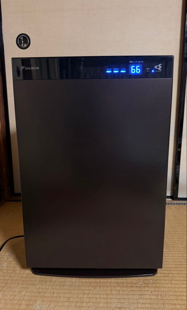 ク*カ様 破格 超美品 即発送 DAIKINストリーマ空気清浄 MCK70WKS