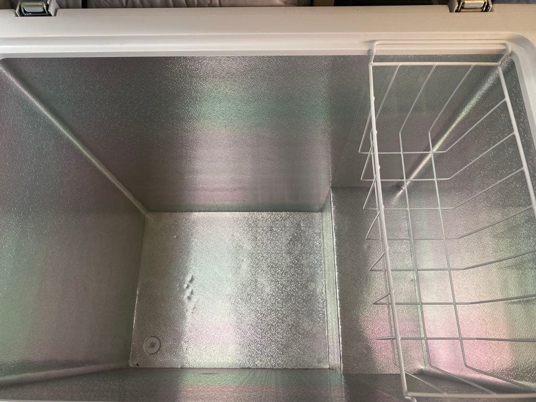 近隣地域限定送料無料 美品 2024年製 COMFEE' 冷凍庫RCC199WH