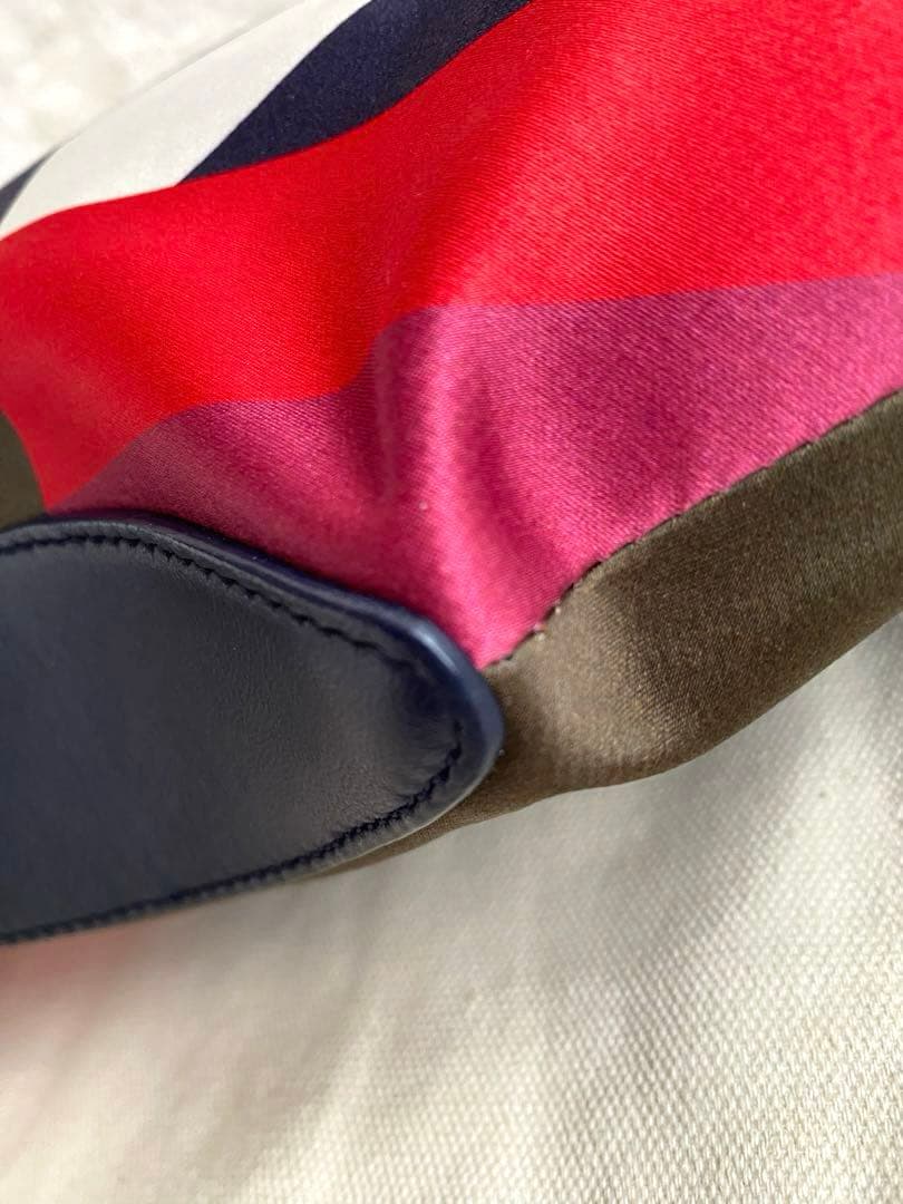 未使用級ALEXANDER McQUEEN アレキサンダー マンタクラッチバック