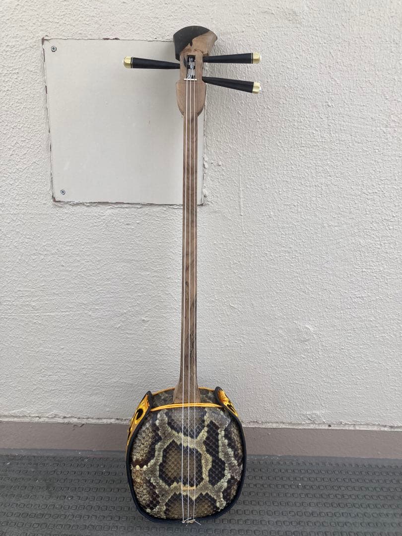 沖縄 三線 真壁 八重山 黒木 1960年作？ 本皮一枚張り エレキ