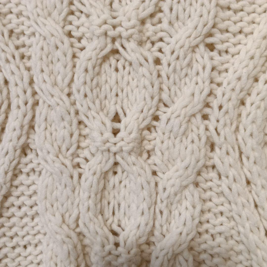 かぐれケーブルニットベスト