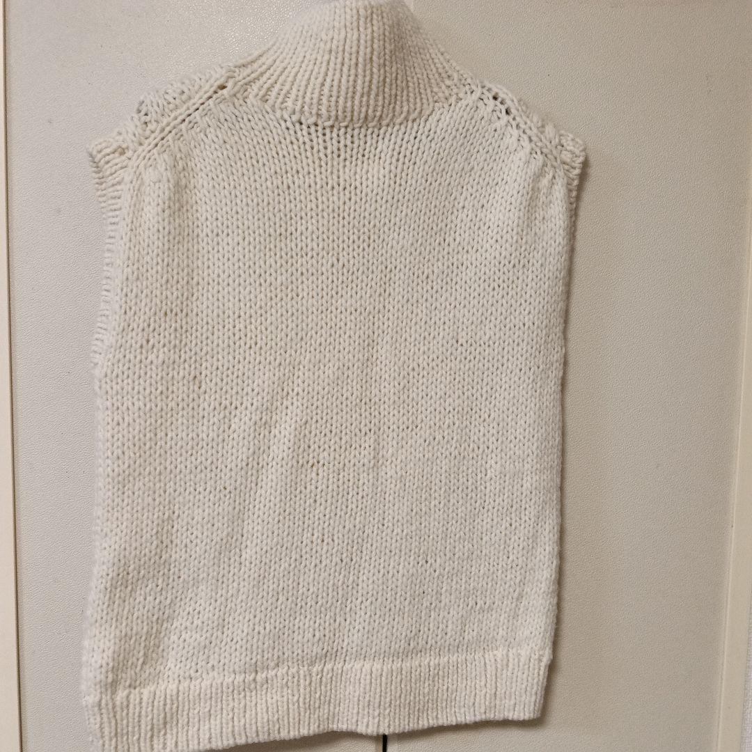 かぐれケーブルニットベスト