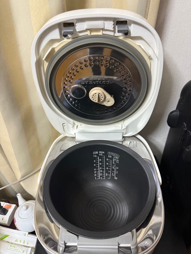 TOSHIBA RC-18VJF 炊飯器