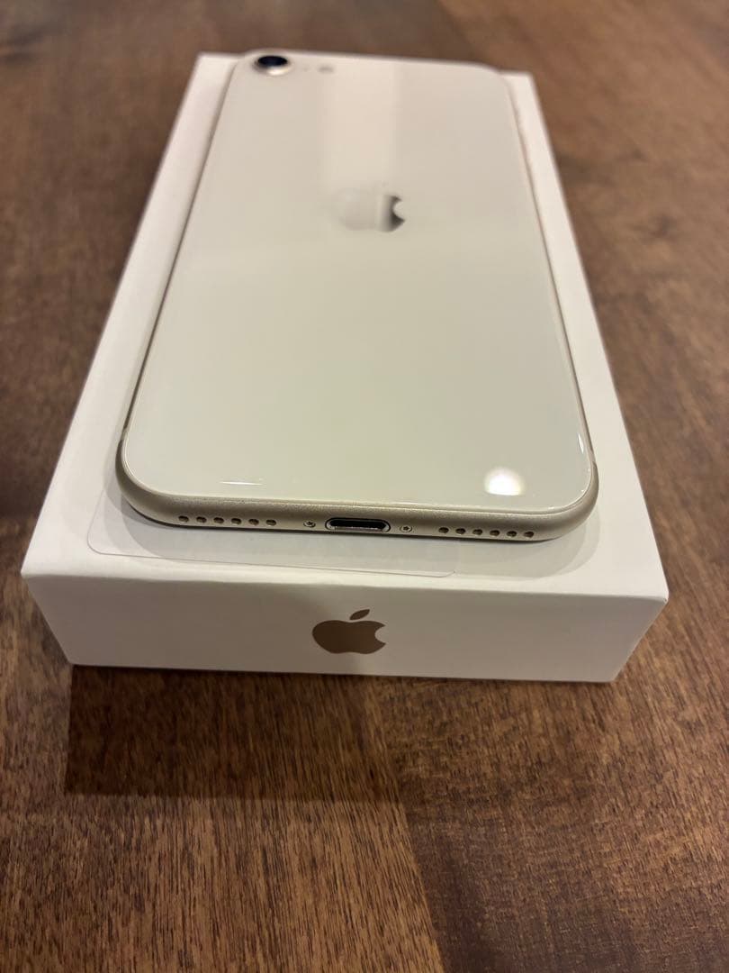 （美品）Apple iPhone SE (第3世代) 128GB ホワイト