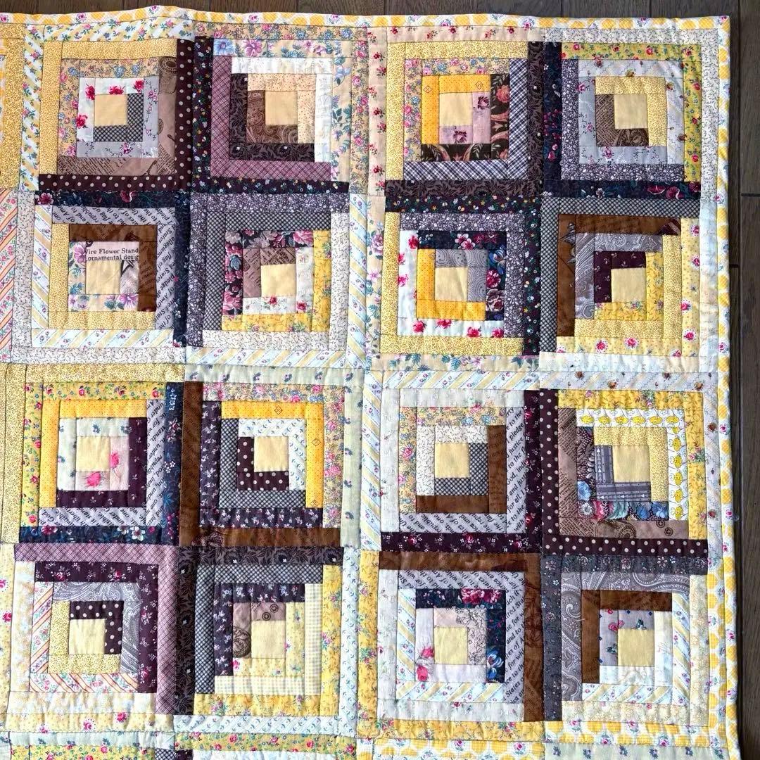 ハンドメイドタペストリー　ベビーキルト