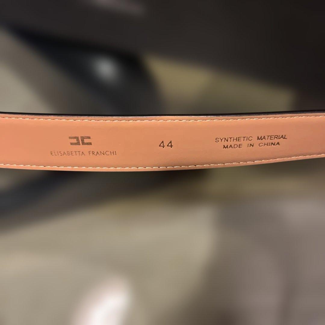 【最終お値下げ】ELISABETTA FRANCHI ブラック　ゴールドバックル