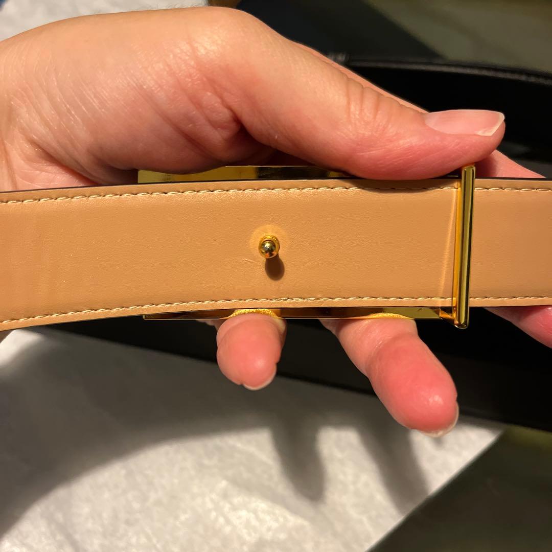 【最終お値下げ】ELISABETTA FRANCHI ブラック　ゴールドバックル