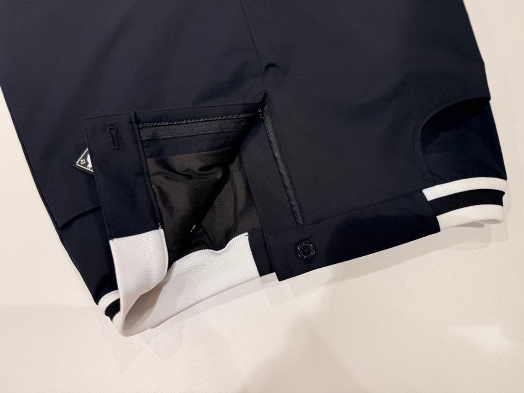 【新品】V12 ゴルフ　レディース　スカート　黒　Mサイズ