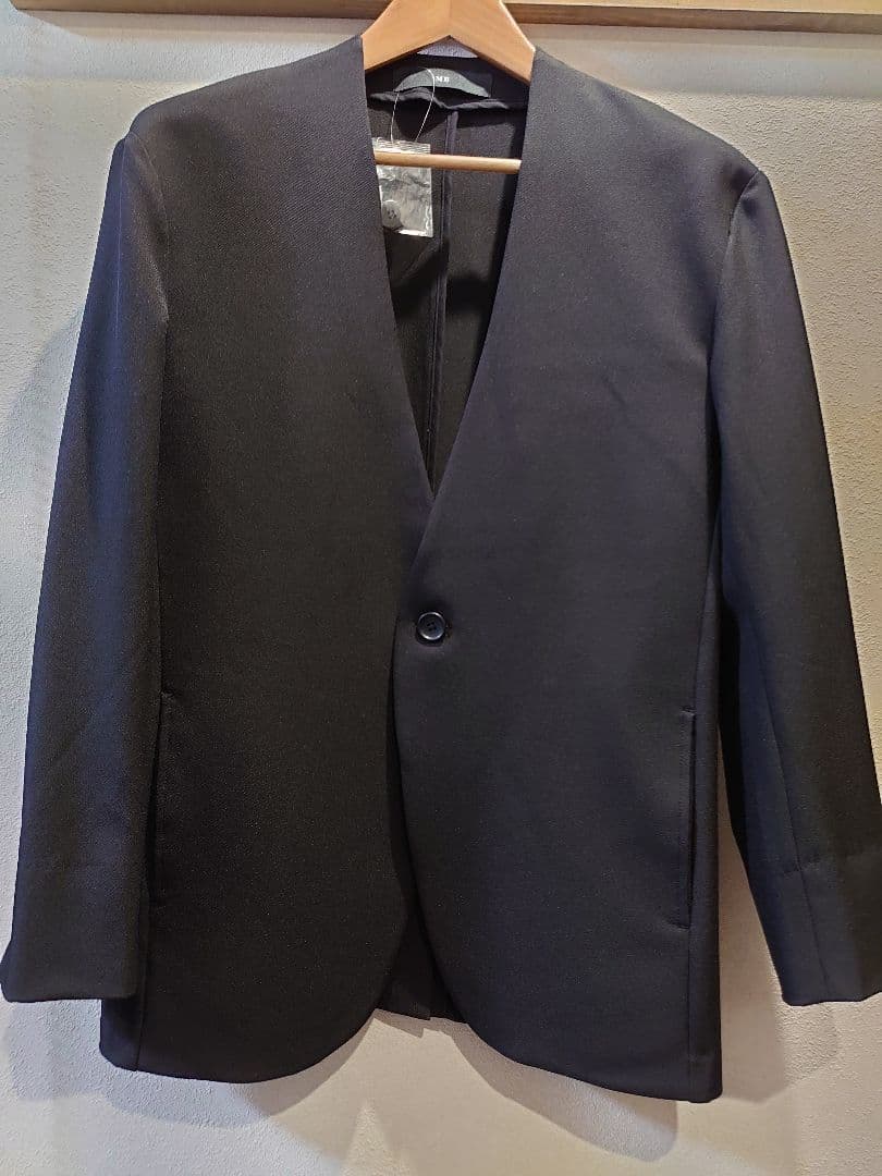 MBスタンダード　ノーカラージャケット