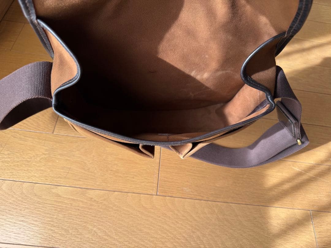Brady Stour ブラウンキャンバスショルダーバッグ