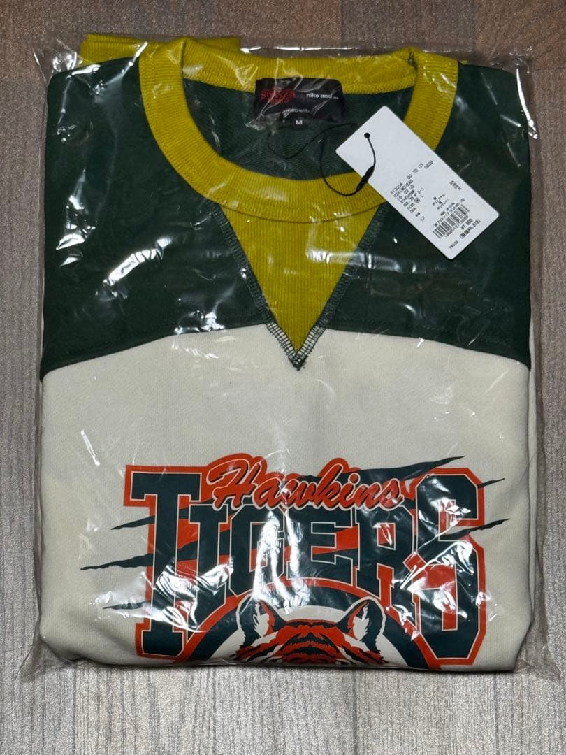 新品　ストレンジャーシングス ニコアンド　スウェット