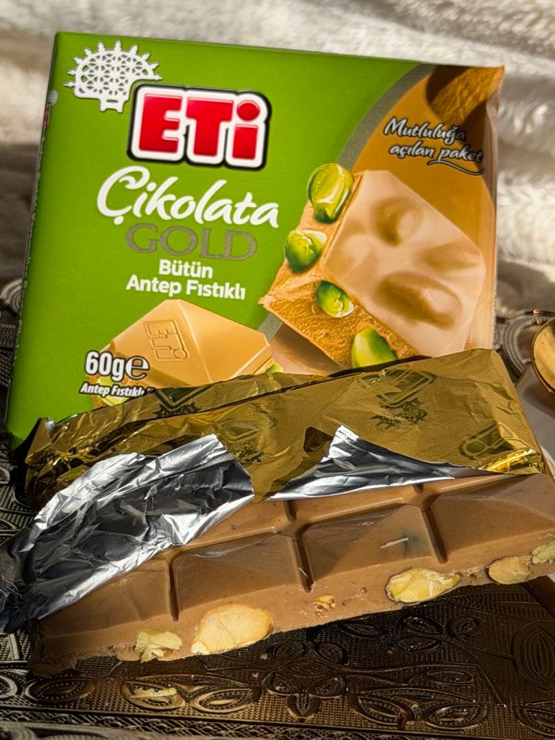 大特価！トルコの最高級ドバイチョコレート5個セットとエティのオマケ付き