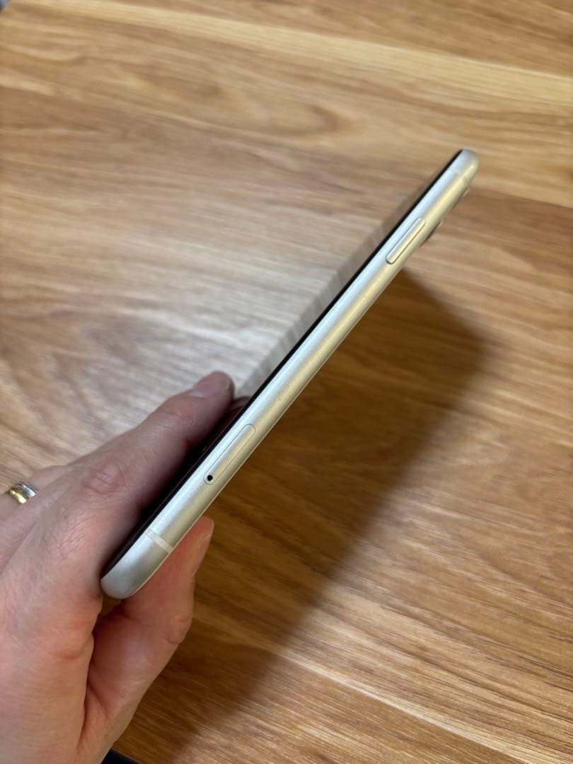 iPhone11 64GB 本体 のみ