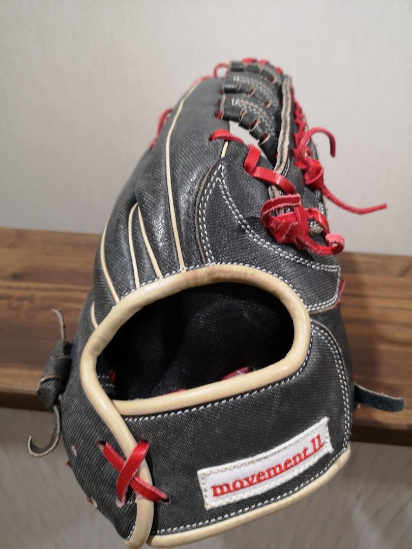 【プロフィール必読】movement 軟式 外野手用 4本指