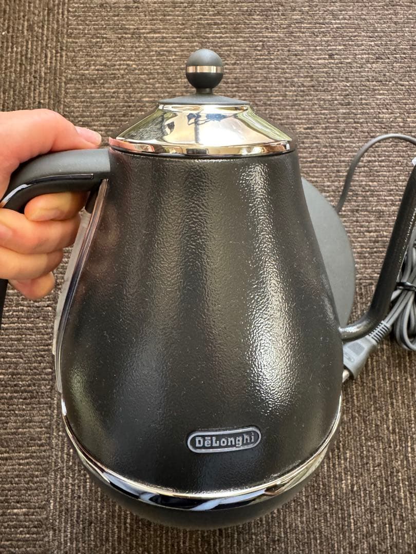De'Longhi 電気ケトル 温度調整機能付き 黒