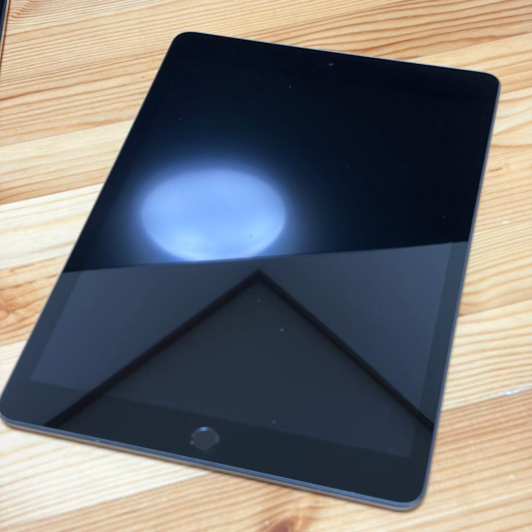 Apple iPad 第7世代 10.2インチ 本体
