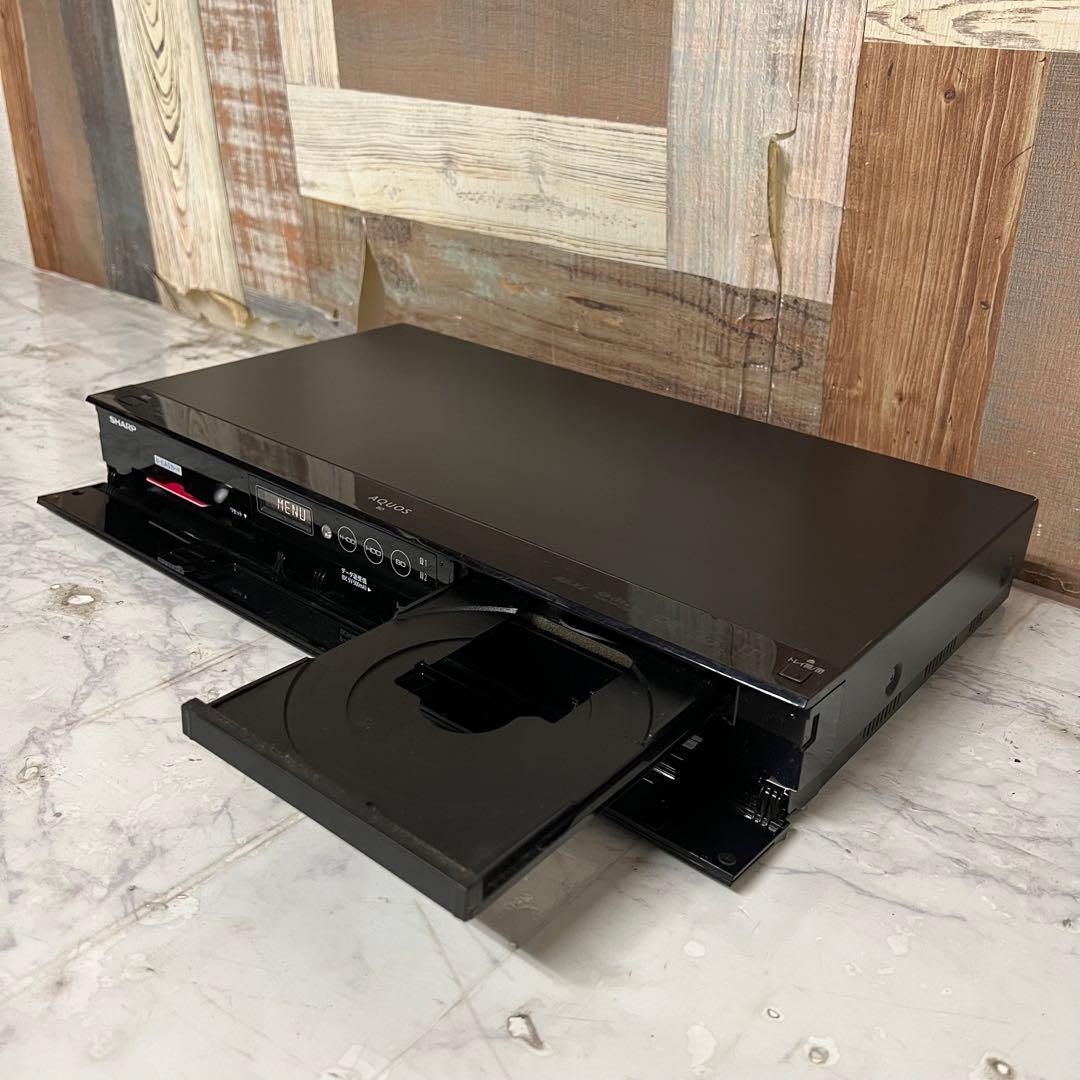 ヨッシーさん専用全国送料込シャープブルーレイレコーダー2番組同時録画、スマホ視聴