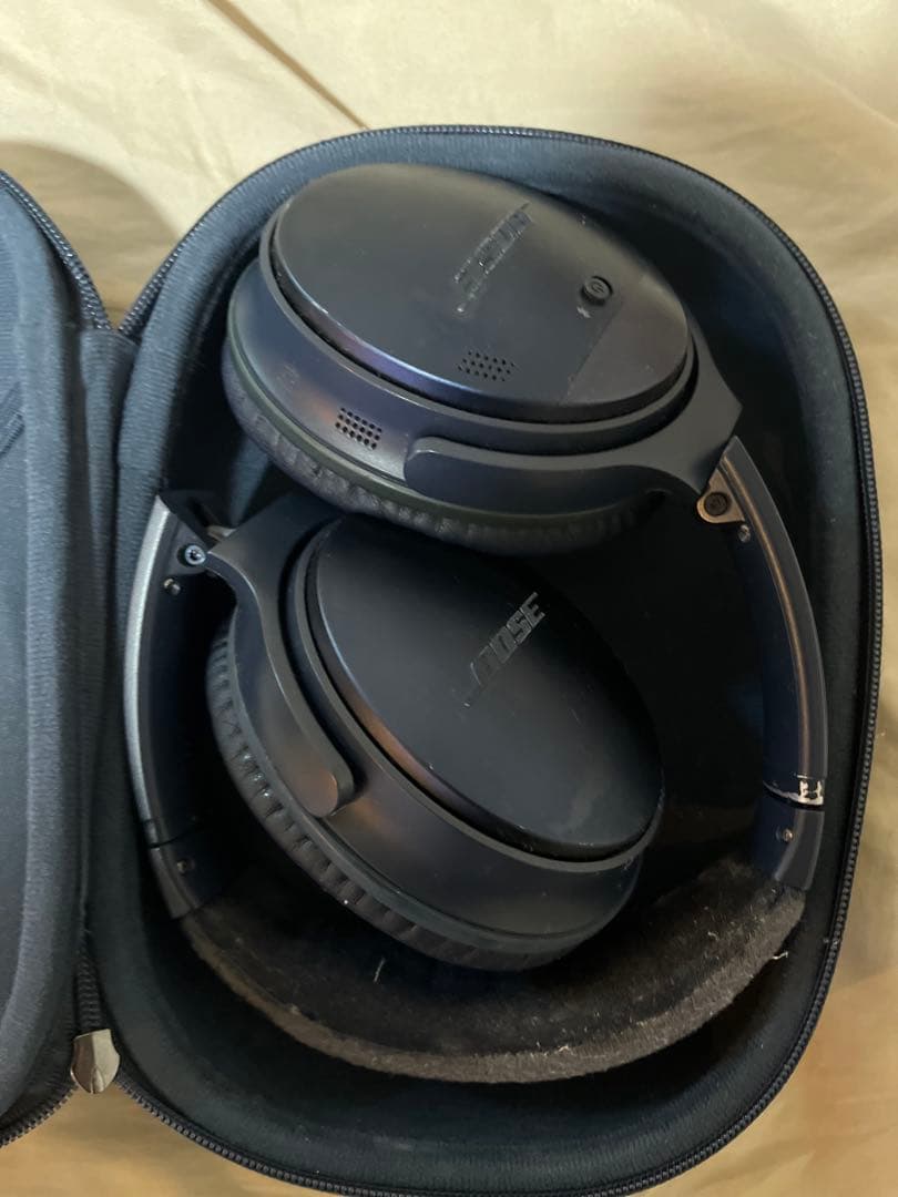 Bose ワイヤレスヘッドホン ケース付き qc35
