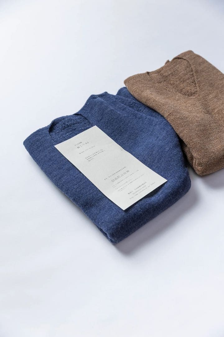 大法紡績有限会社　ねこベスト　ウール　100%