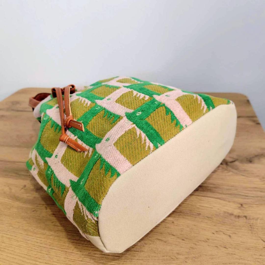 ミナペルホネン/thoroughbredサラブレットマスタード/巾着Lサイズショ