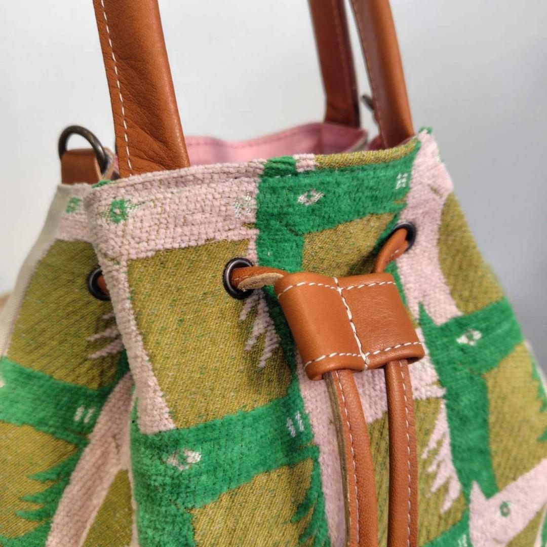 ミナペルホネン/thoroughbredサラブレットマスタード/巾着Lサイズショ