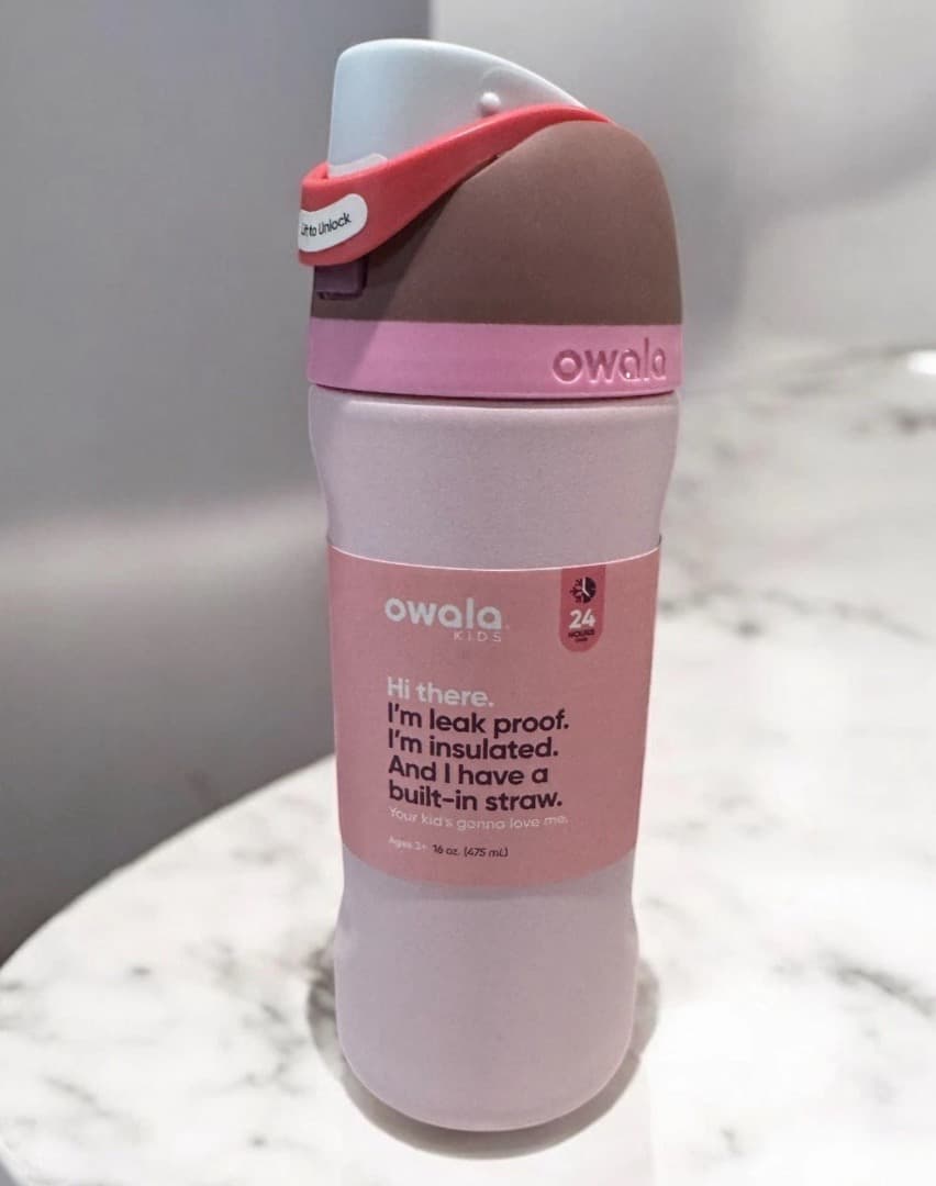 日本未発売カラー Owala 子ども用水筒 475ml ピンク