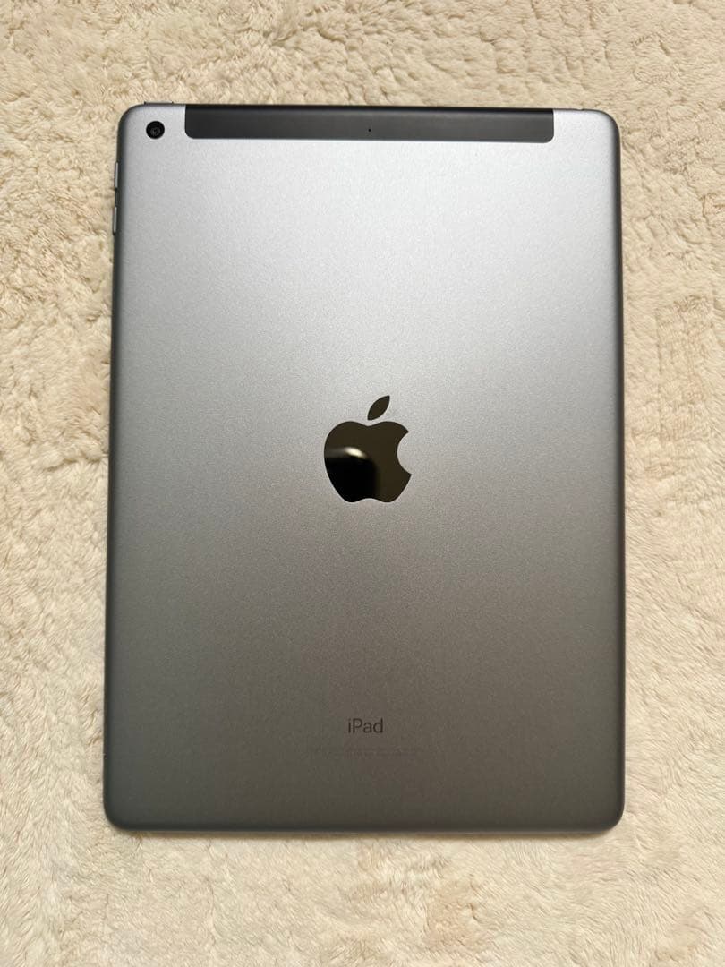 iPad6 第6世代 32GB SIMフリー