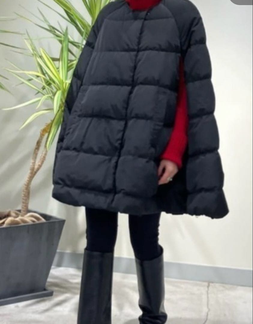 LE PHILルフィル　パッフィーダウン　ポンチョケープ新品未使用タグ付今季完売