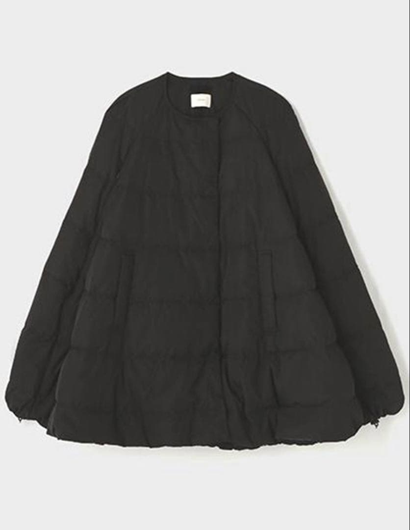 LE PHILルフィル　パッフィーダウン　ポンチョケープ新品未使用タグ付今季完売