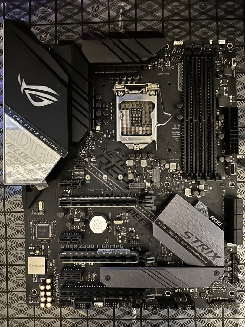 ASUS ROG STRIX Z390-F GAMING マザーボード