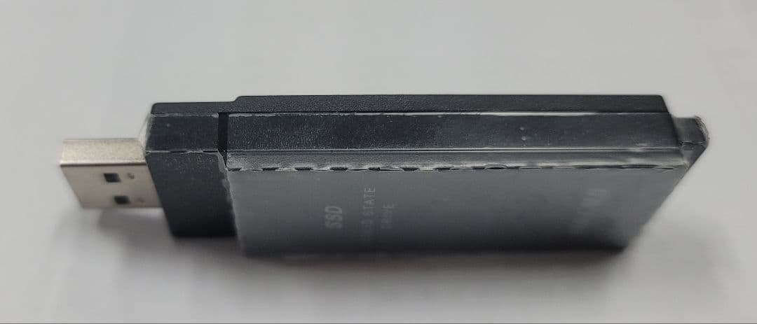 未使用　BUFFALO 外付けSSD SSD-PUT1.0U3-B/N