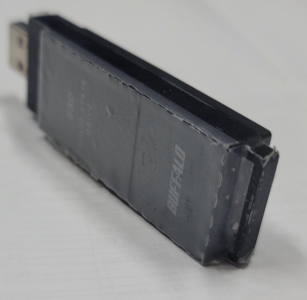 未使用　BUFFALO 外付けSSD SSD-PUT1.0U3-B/N