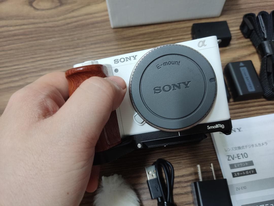 Q*n様 Sony ZV-E10 本体のみ