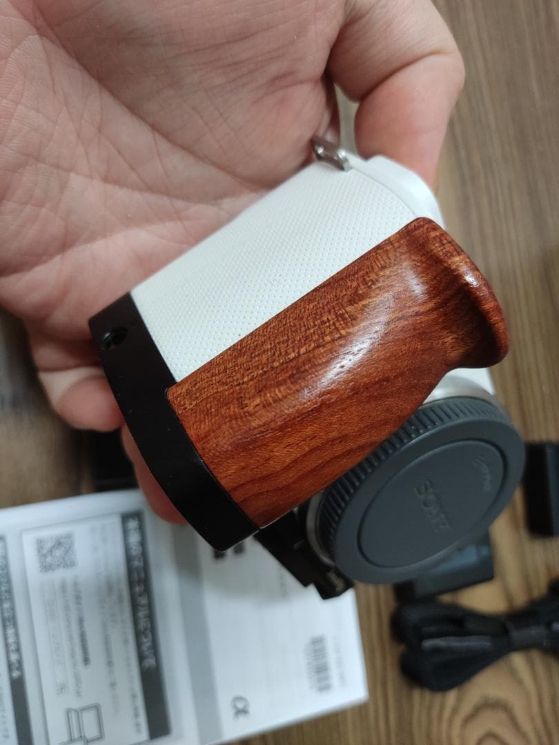 Q*n様 Sony ZV-E10 本体のみ