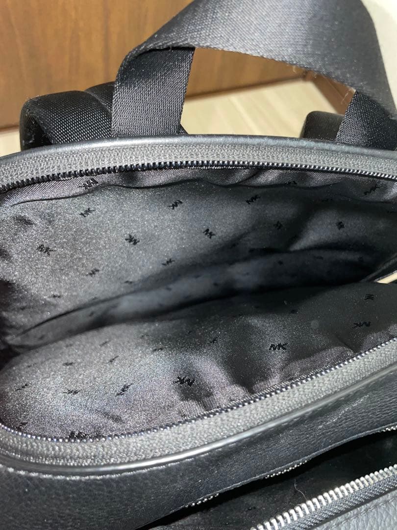 MICHAEL KORS ブラックバックパック