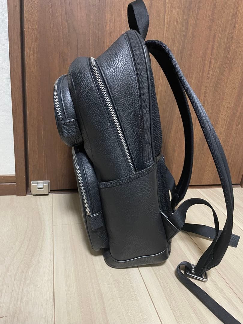 MICHAEL KORS ブラックバックパック