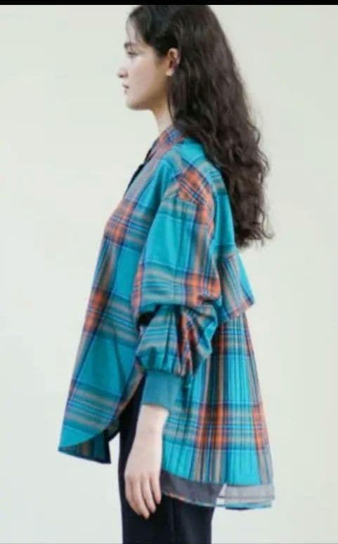 半額以下！Lallia Mu長袖シャツ ターコイズ・オレンジチェック新品タグ付き