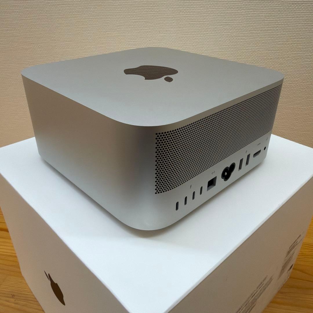 Mac Studio M1 Maxチップ／32GBメモリ／512GB SSD
