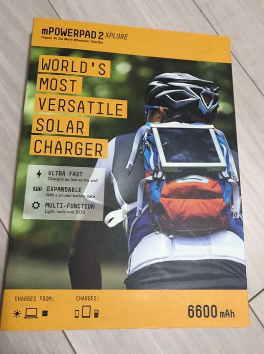 アウトドア ソーラーチャージャー